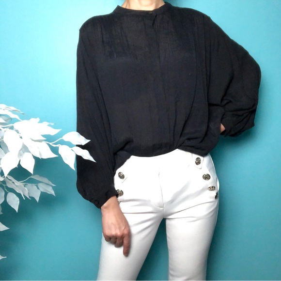 Black Long Sleeve Pleaded Loose Fit Top - Picture 2 of 12
